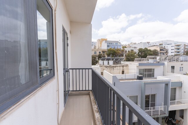 セント ジュリアンズ アパートメント