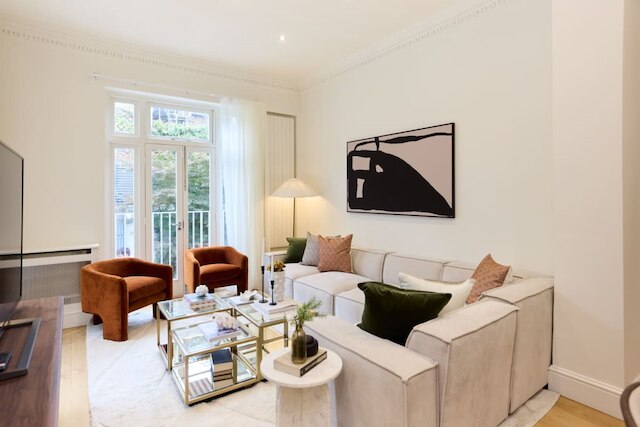 ザ ケンジントン パレス ハイドアウト - ホームリー 5ベッドルーム ハウス ウィズ パティオ アンド バルコニー