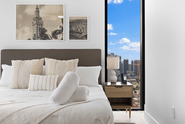 ハイ フロア コンド イン ダウンタウン