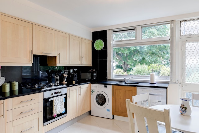 4 ベッドルーム ヴィラ オン マーブル アーチ