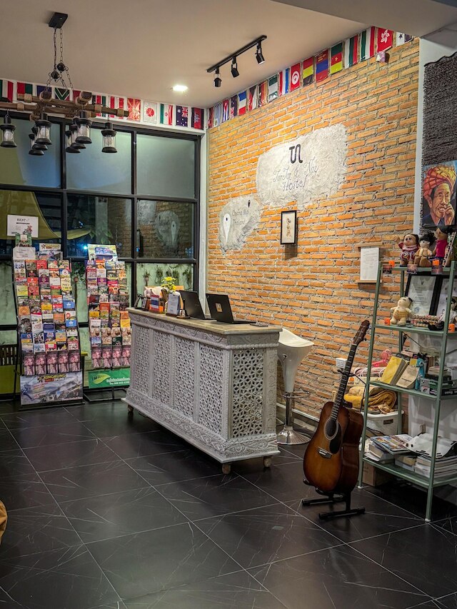 タルタル & ネイ ホステル