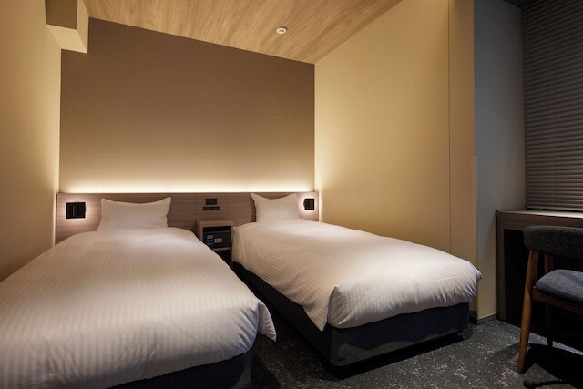 Minn 浅草蔵前 Station