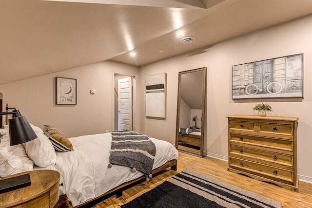 セント ウルスル トゥーストーリー オアシス