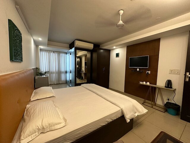 ローカルズ ステイ ハウズ カース