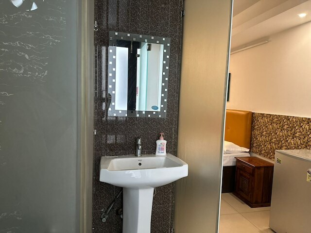 ローカルズ ステイ ハウズ カース