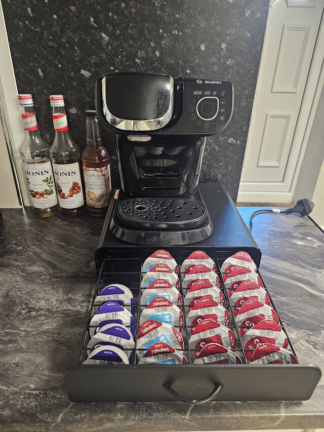 ベースメント アパートメント ニア シティ センター