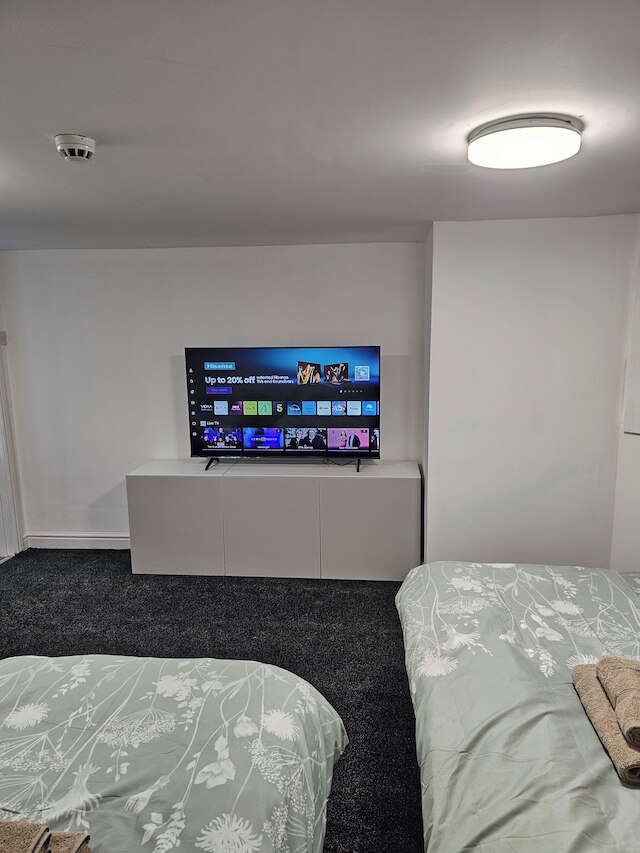 ベースメント アパートメント ニア シティ センター