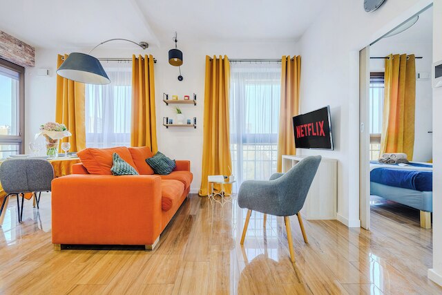 ルミナ コージー アパートメント ウィズ ジム イン センター