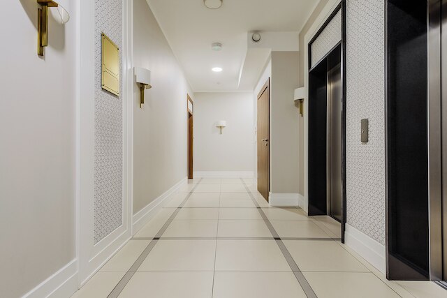 ルミナ コージー アパートメント ウィズ ジム イン センター