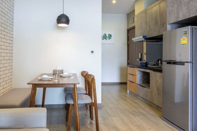 ゴールデン ワン モダン エスケープ バイ ソーベン ホームズ