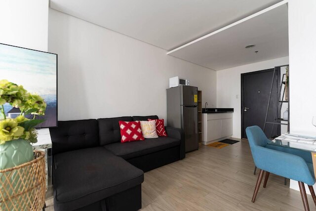 インバイティング トゥ ユア ホーム ニア ザ シティ ライフ