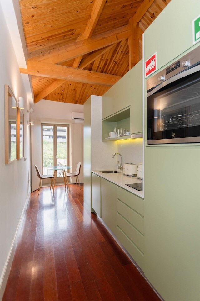 リビング イン ポルト - トリンダーデ デラックス スタジオ 3T