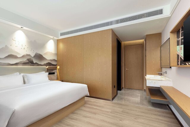 Ramada Encore By Wyndham Wuhan Station