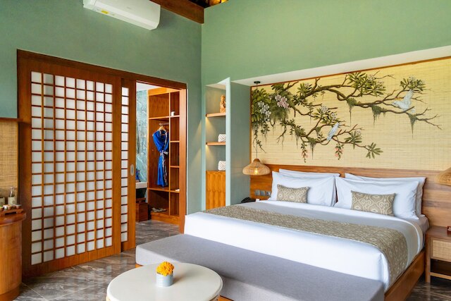 エマナ アカタラ