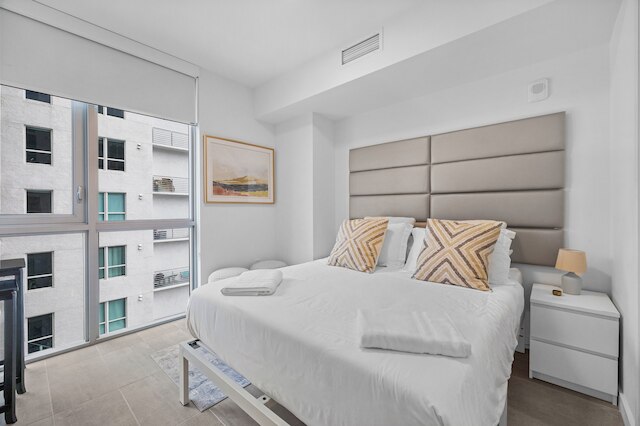 コンド イン ザ ハート オブ ダウンタウン マイアミ