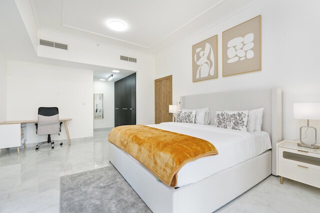 ラックス ビーエヌビー アイ エグゼクティブ タワー アイ ビジネス ベイ