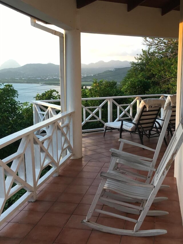 セレーン ルーム ニア インターナショナル エアポート & サンディ ビーチ