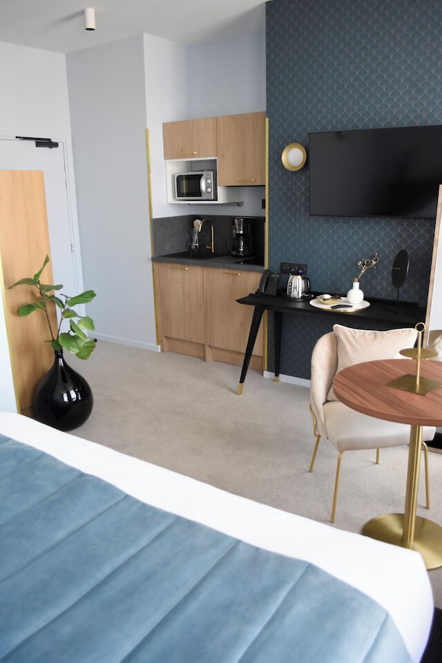 ドミティス カランドラ