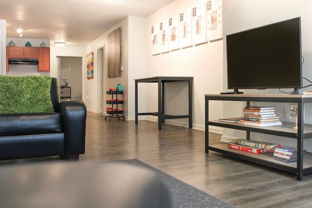 アップステイ - コンド ウィズ プール ジム ゲームズ バーベキュー - ウォーク トゥ ユーオーエフティー