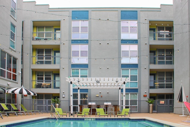 アップステイ - コンド ウィズ プール ジム ゲームズ バーベキュー - ウォーク トゥ ユーオーエフティー