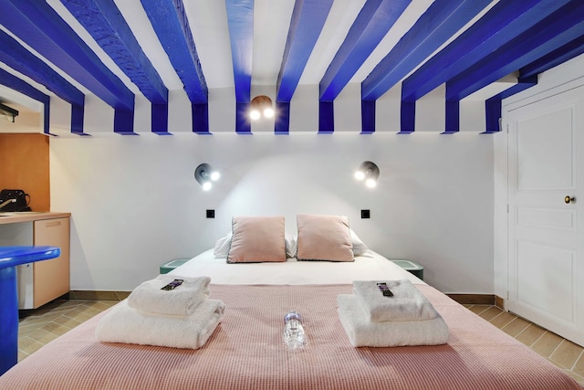 スタジオ フォー 2 ピープル イン リヴォリ