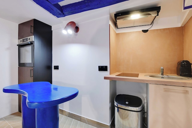 スタジオ フォー 2 ピープル イン リヴォリ