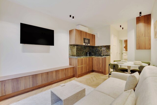 ブランド ニュー ホーム イン ザ ハート オブ ラテン クォーター