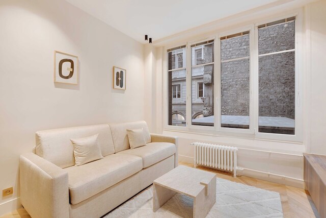 ブランド ニュー ホーム イン ザ ハート オブ ラテン クォーター