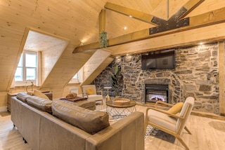 ゴージャス 3 ベッドルーム 2 フロア オールド タウンハウス