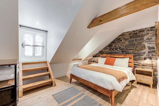 ゴージャス 3 ベッドルーム 2 フロア オールド タウンハウス