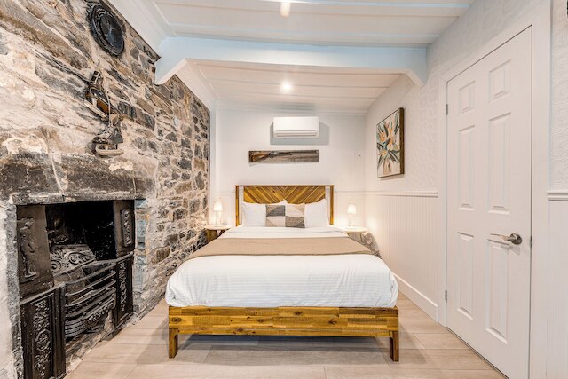 ゴージャス 3 ベッドルーム 2 フロア オールド タウンハウス