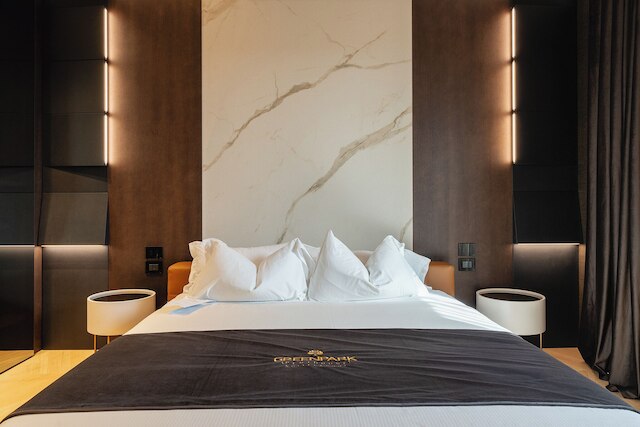 グリーン パーク ペントハウス スイート & プール