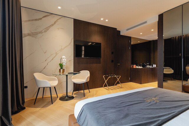 グリーン パーク ペントハウス スイート & プール