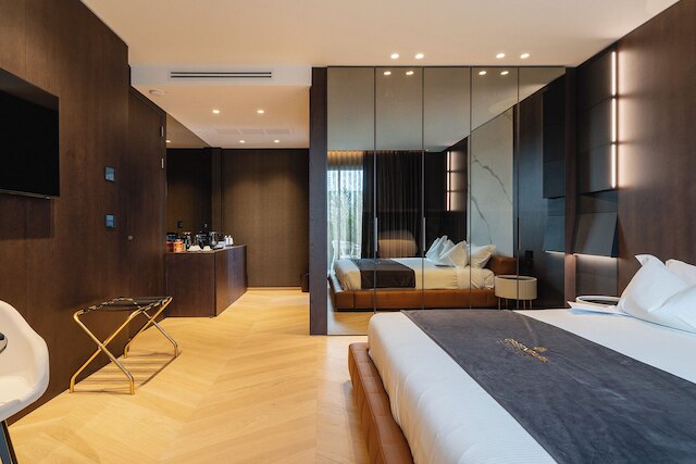 グリーン パーク ペントハウス スイート & プール