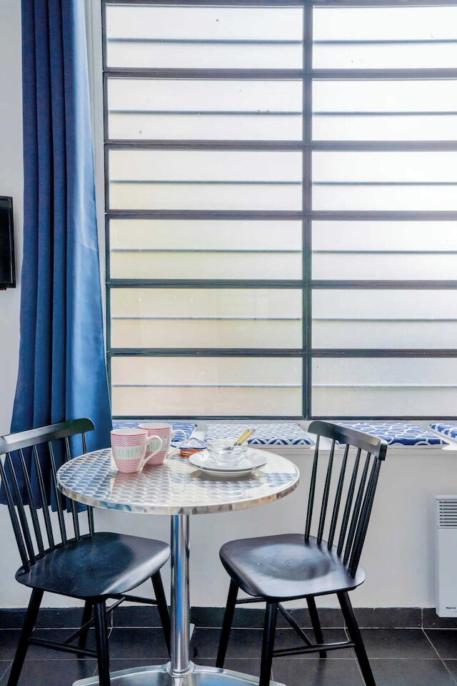 オーセンティック スタジオ - 2P - ガール ド レスト