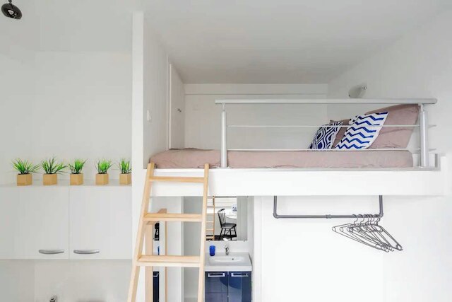 オーセンティック スタジオ - 2P - ガール ド レスト