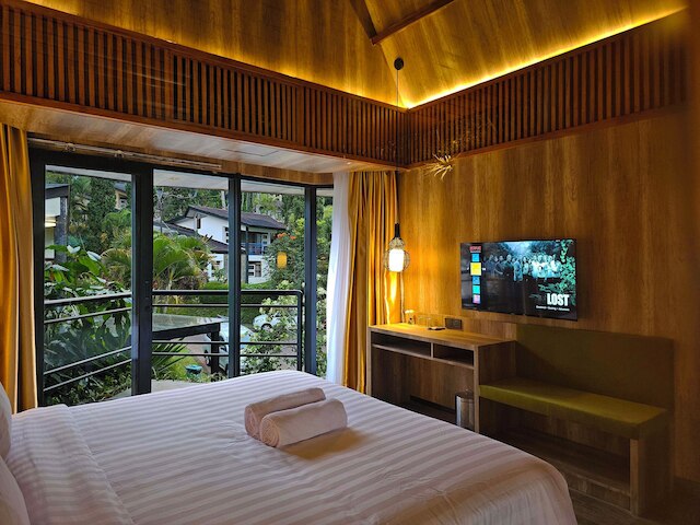 ヴィラ 4 ベッドルーム クラブ ブンガ No. 4 バトゥ マラン