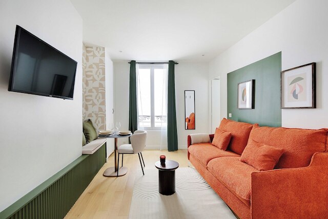 モダン スタジオ フォー 2 ピープル