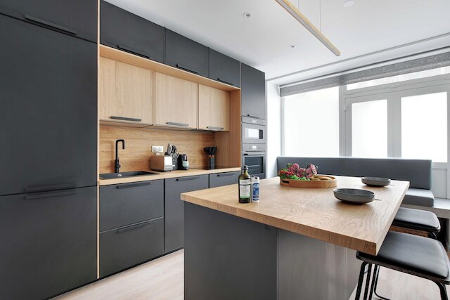 スペーシャス アパートメント ウィズ 2 ルームズ