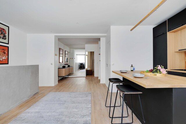 スペーシャス アパートメント ウィズ 2 ルームズ