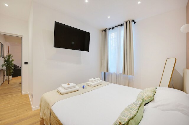 プライベート テラス アパートメント -1ベッドルーム/ 6p-サクレ・クール