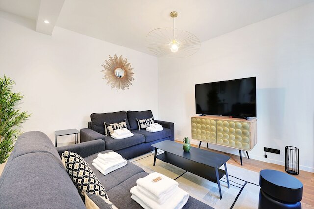 プライベート テラス アパートメント -1ベッドルーム/ 6p-サクレ・クール