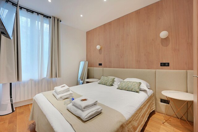 プライベート テラス アパートメント -1ベッドルーム/ 6p-サクレ・クール