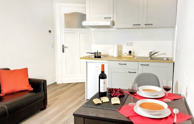 アパートメント イン グーター ラーゲ ツァー インネンシュタット