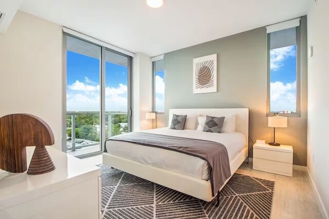 スペーシャス 2 ベッドルーム アパートメント