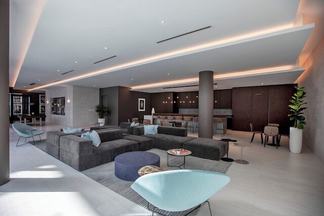 スペーシャス 2 ベッドルーム アパートメント