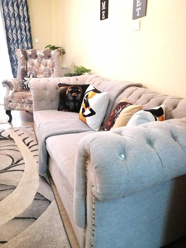 ラックス スイーツ キャピタル ハイツ アパートメンツ