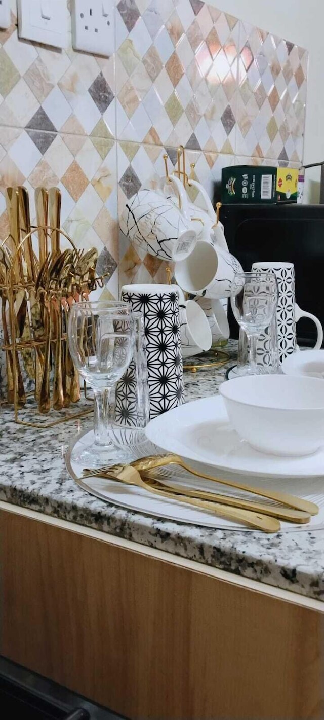 ラックス スイーツ キャピタル ハイツ アパートメンツ