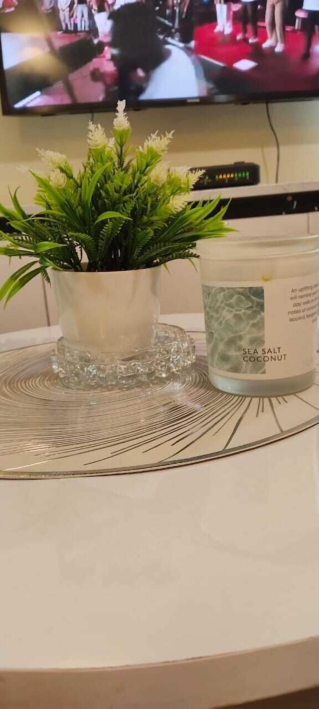 ラックス スイーツ キャピタル ハイツ アパートメンツ