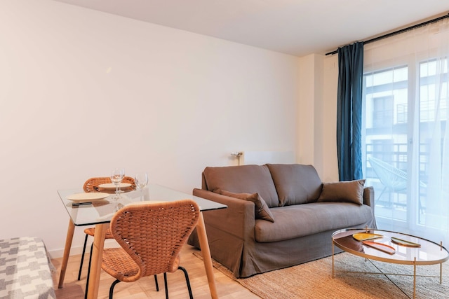 クラッシー アパートメント - フリーマーケット